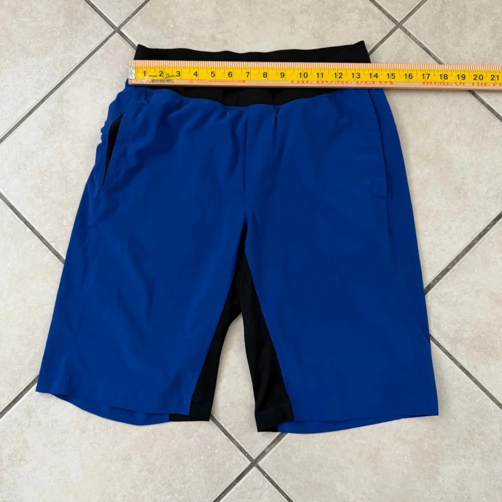 LULULEMON T.H.E. SHORT 11” LINERLESS BLACK BLUE COLOR SIZE MEDIUM EUC